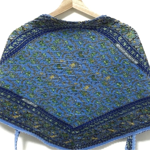 Hermès EUC caleprice silk scarf blue